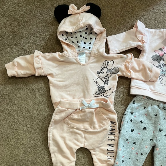 Minnie Mouse Clothing Bundle - Picture 4 of 7